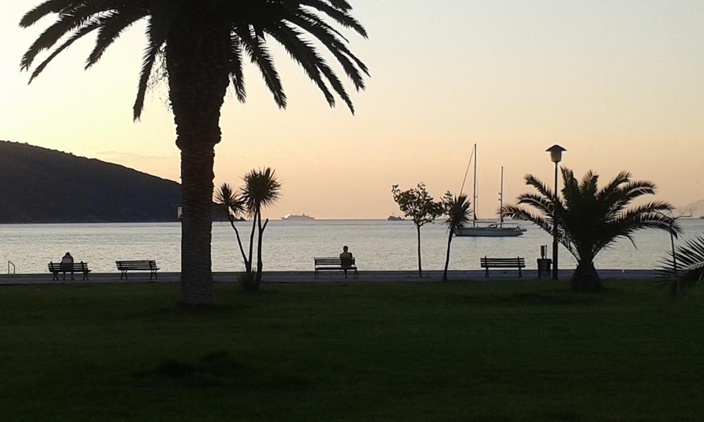 Sea To See Néa Péramos Δωμάτιο φωτογραφία